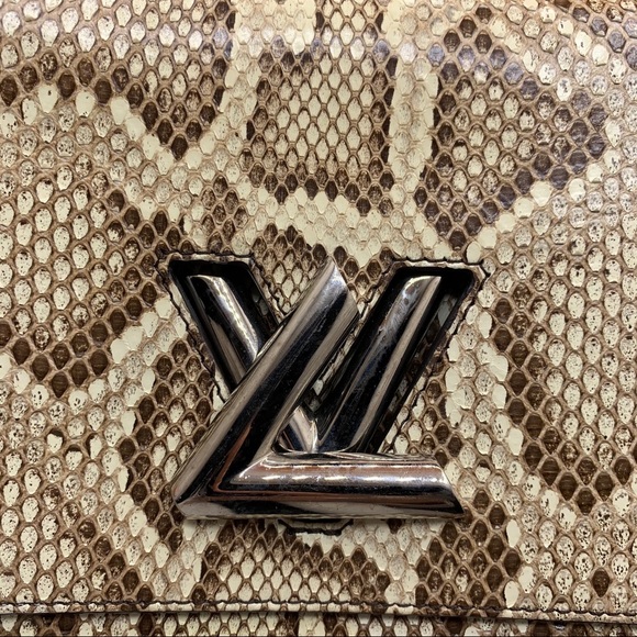 ❌SOLD❌ 🐍 Louis Vuitton Python Twist MM bag - Picture 8 of 16